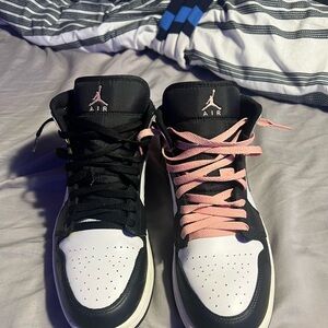 Jordan 1 pink